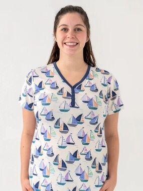 ⛵Little sleepies seas the day women's top size XL